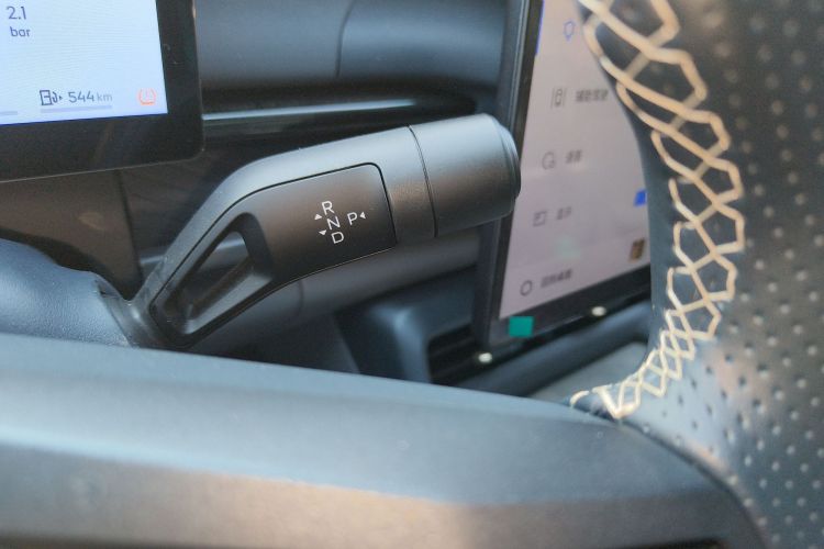 领克07 2024款 EM-P 126长续航 Halo中控内饰18