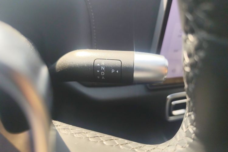 理想汽车 理想L8 2023款 Pro中控内饰18