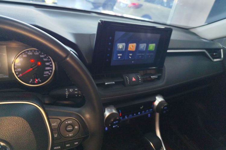 丰田 威兰达 2022款 2.0L CVT两驱都市版中控内饰16