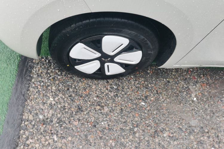 五菱汽车 宏光MINIEV 2025款 四门版 进阶款车身外观6004