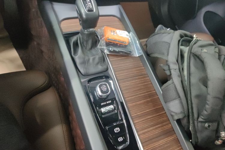 沃尔沃XC60 2021款 T5 四驱智远豪华版中控内饰18