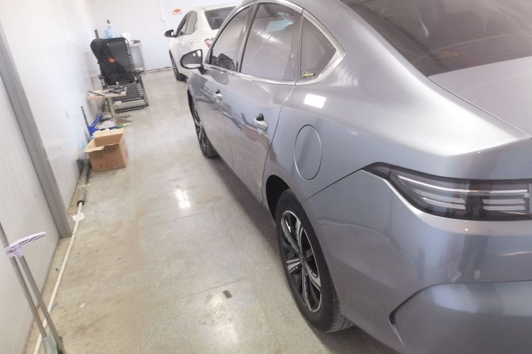 比亚迪 驱逐舰05 2023款 冠军版 DM-i 120KM 尊贵型车身外观4