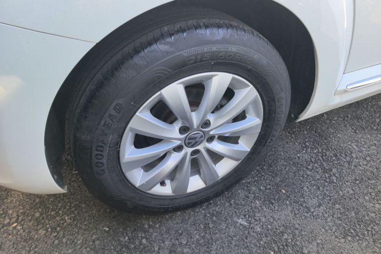 大众 甲壳虫 2015款 180TSI车身外观6008