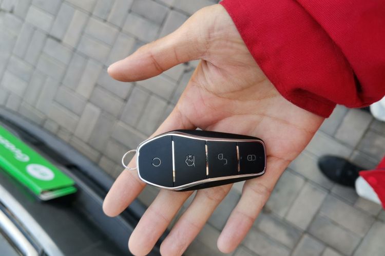 比亚迪 元UP 2025款 智驾版 401KM 活力版中控内饰11