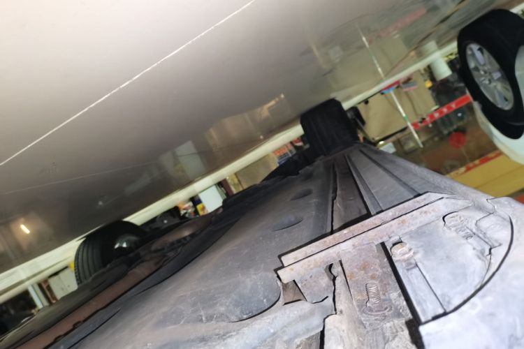 大众 途观 2017款 300TSI 自动两驱丝绸之路舒适版局部细节9001