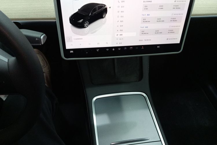特斯拉 Model Y 2022款 改款 后轮驱动版中控内饰16