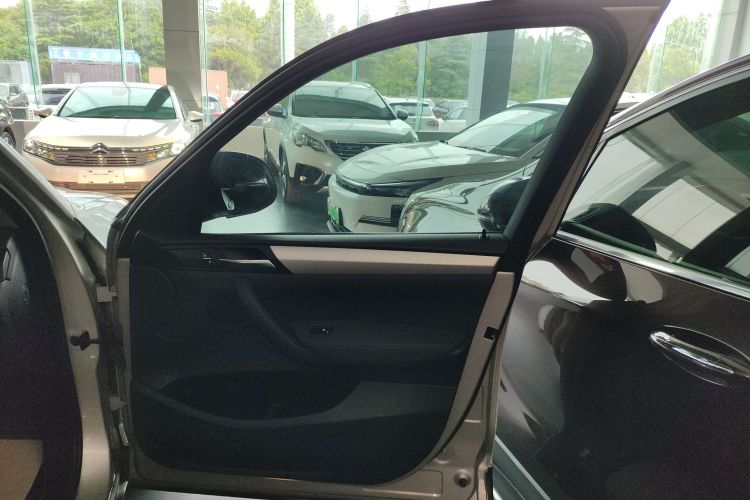 宝马X3(进口) 2016款 sDrive20i中控内饰7005