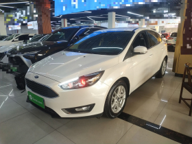 福特 福克斯 2018款 两厢经典 EcoBoost 180 自动精英型