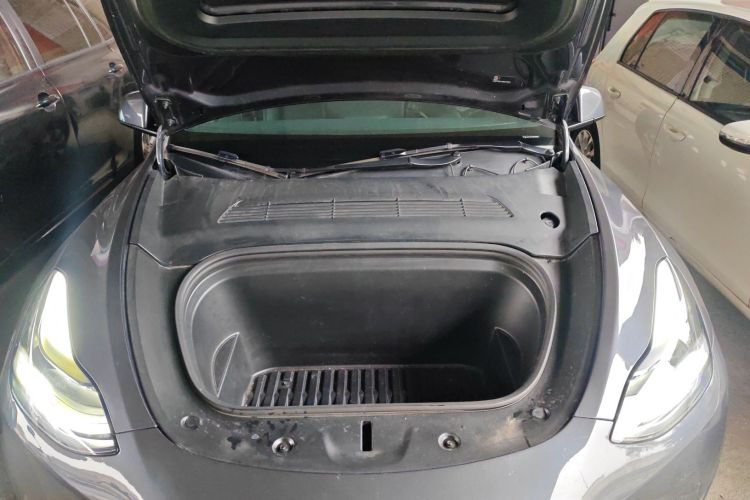 特斯拉 Model Y 2021款 标准续航后驱版机舱底盘24