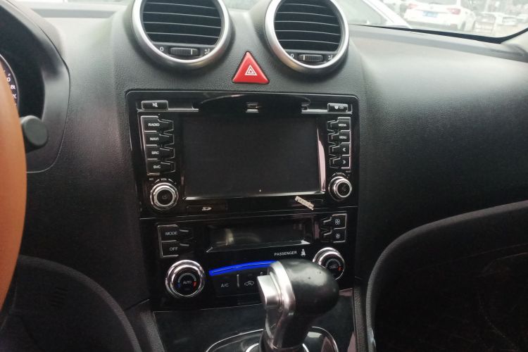 哈弗H6 2016款 升级版 1.5T 自动两驱精英型中控内饰16