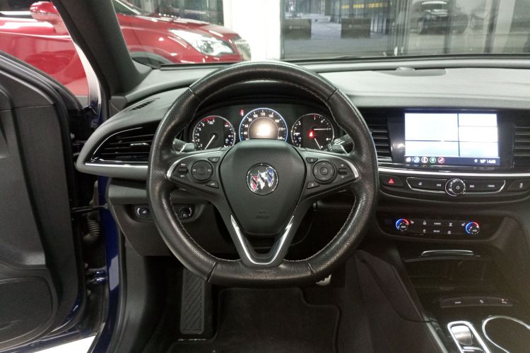 别克 君威 2020款 GS 28T 精英型中控内饰13