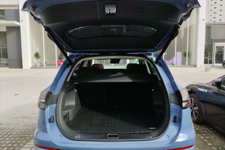 红旗HS5 2023款 2.0T 四驱旗领Pro版机舱底盘23