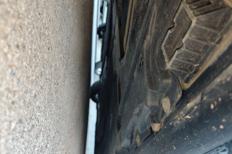 宝马7系 2018款 730Li 领先型 M运动套装局部细节9002