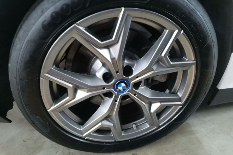 宝马i3 2023款 eDrive 40 L 曜夜套装车身外观6008