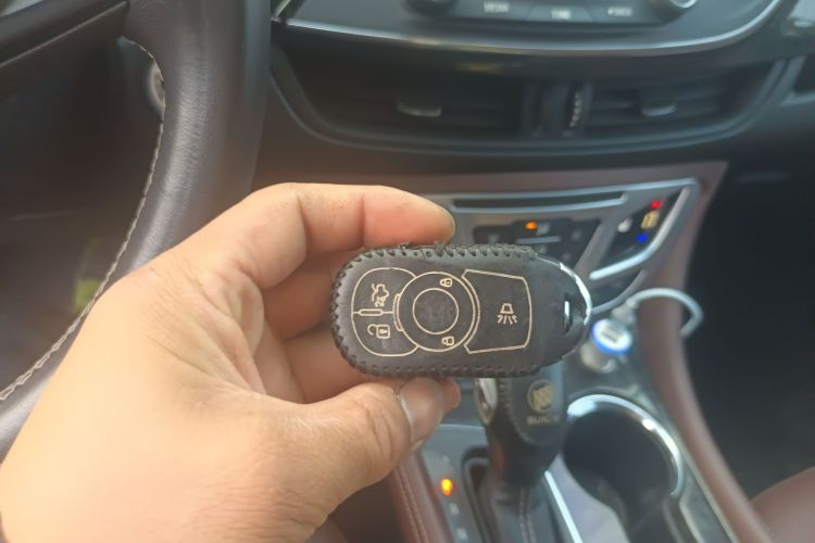 别克 昂科威 2015款 20T 四驱精英型中控内饰11