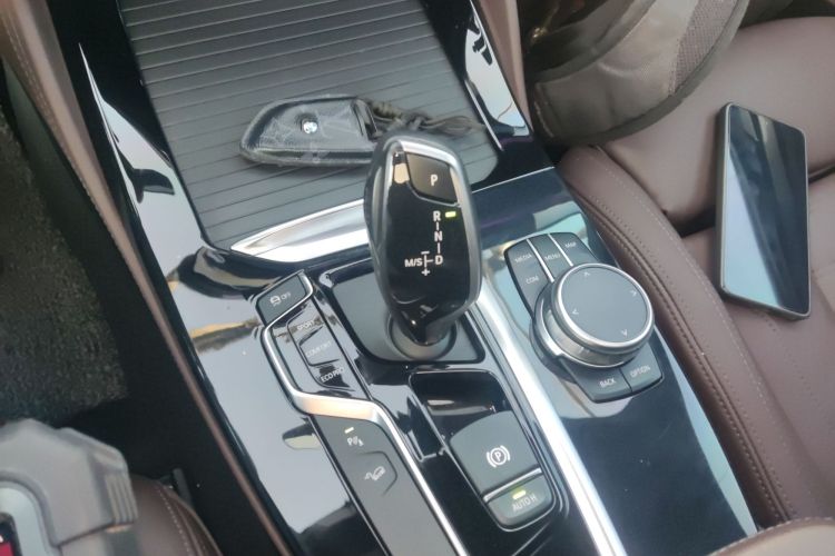 宝马X4 2019款 xDrive25i M运动套装中控内饰18