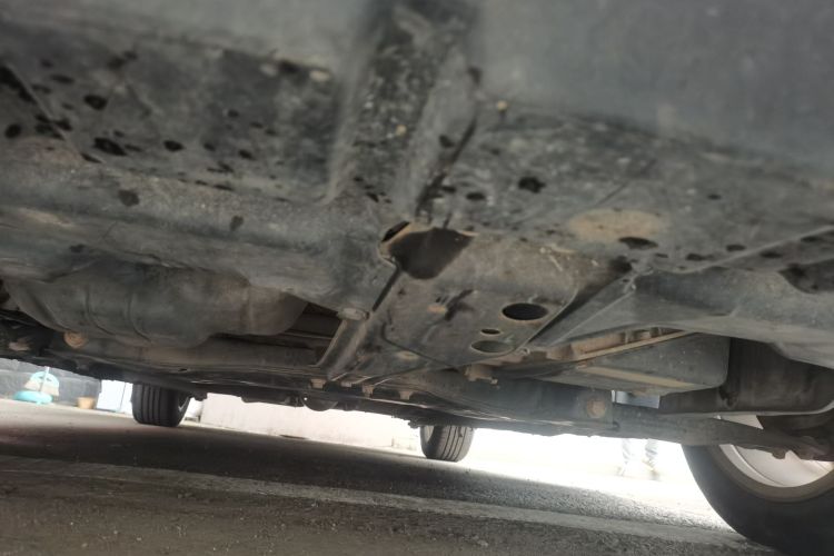 吉利汽车 帝豪 2016款 三厢 1.5L CVT向上版局部细节9008