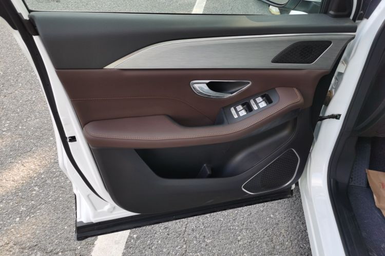 捷途X90 2024款 1.6T DCT 麒麟版 7座中控内饰7007