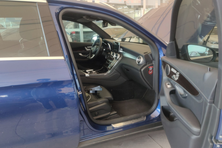 奔驰GLC 2018款 GLC 260 4MATIC 动感型局部细节9005