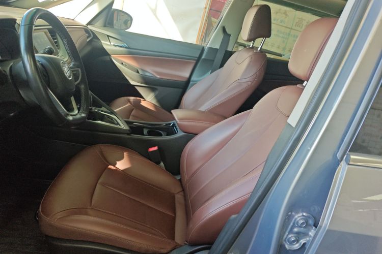 别克GL6 2018款 18T 5座豪华型中控内饰19