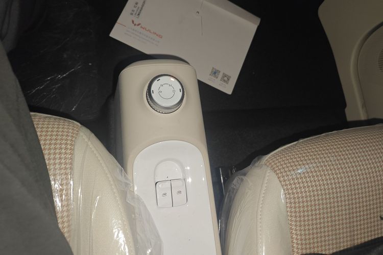 五菱汽车 宏光MINIEV 2024款 第三代 215km 青春版局部细节18