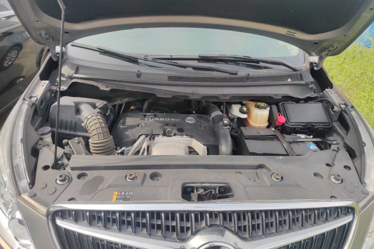 别克GL8 2018款 28T 舒适型 国VI机舱底盘24