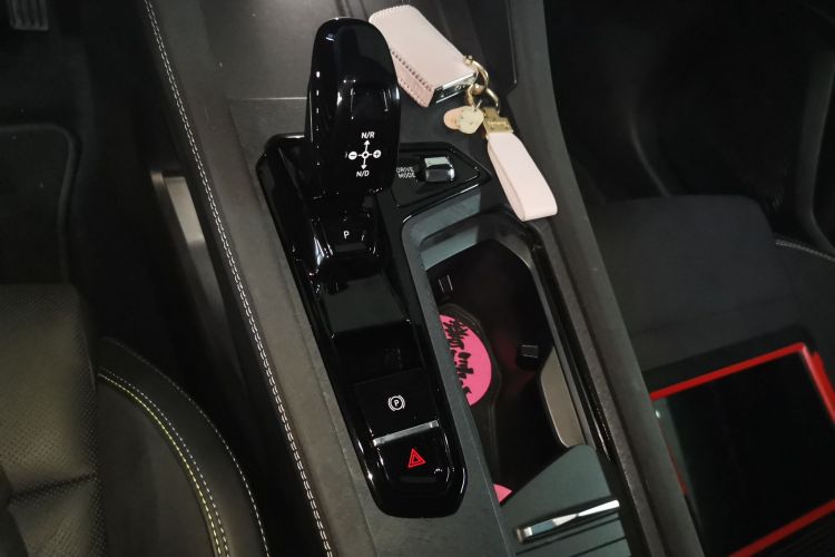 领克03 2025款 2.0TD DCT冠军版Pro中控内饰18