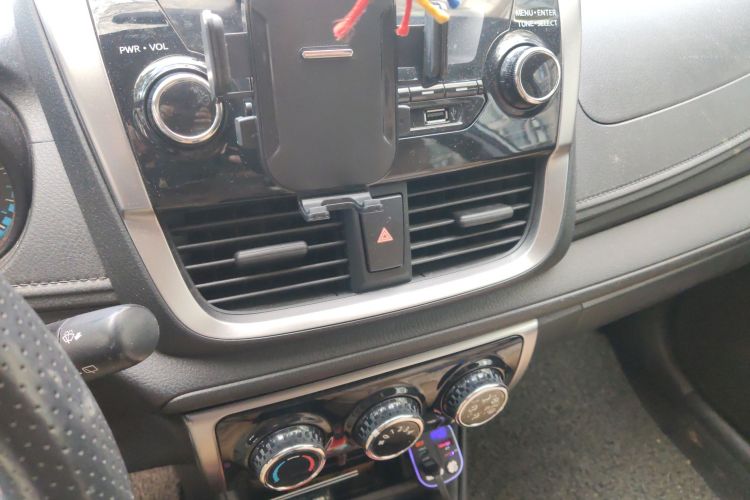 丰田 YARiS L 致炫 2017款 1.5E CVT劲速升级版中控内饰16