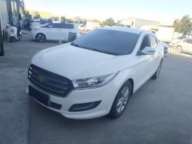 奔腾B50 2016款 1.6L 手动豪华型