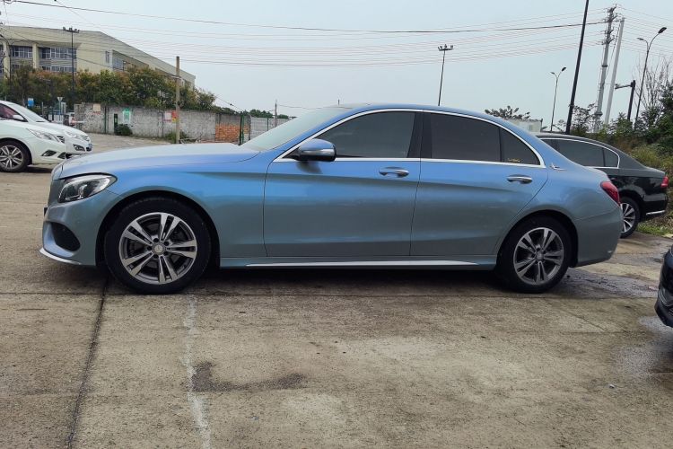 奔驰C级 2016款 C 200 L 运动型车身外观4