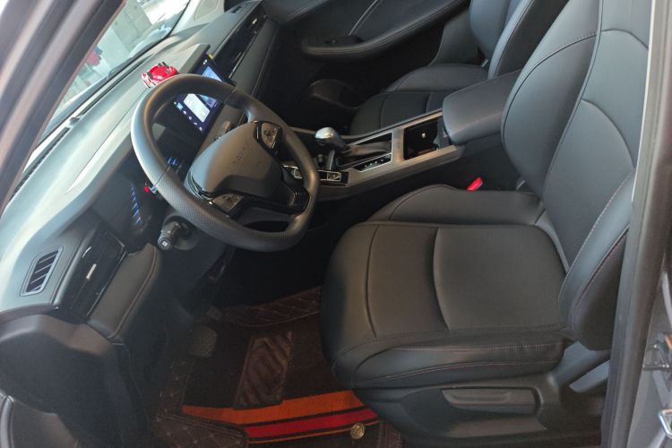 荣威i5 2023款 1.5L CVT豪华版中控内饰19