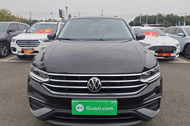 大众 途观L 2023款 改款 330TSI 自动两驱智享版车身外观2