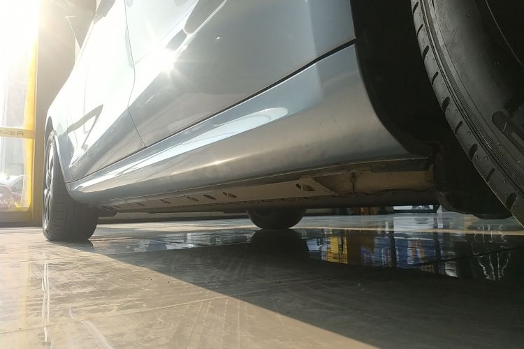 鸿蒙智行 问界M5 2022款 纯电后驱标准版局部细节9002