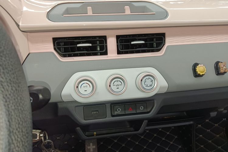 奇瑞新能源 QQ冰淇淋 2022款 170km 圣代 磷酸铁锂中控内饰16