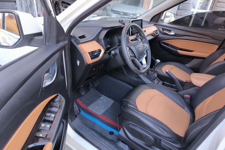 五菱汽车 五菱宏光S3 2018款 1.5L 手动豪华型 国V中控内饰7003