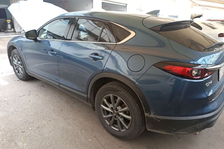 马自达CX-4 2020款 2.0L 自动两驱蓝天活力版车身外观4