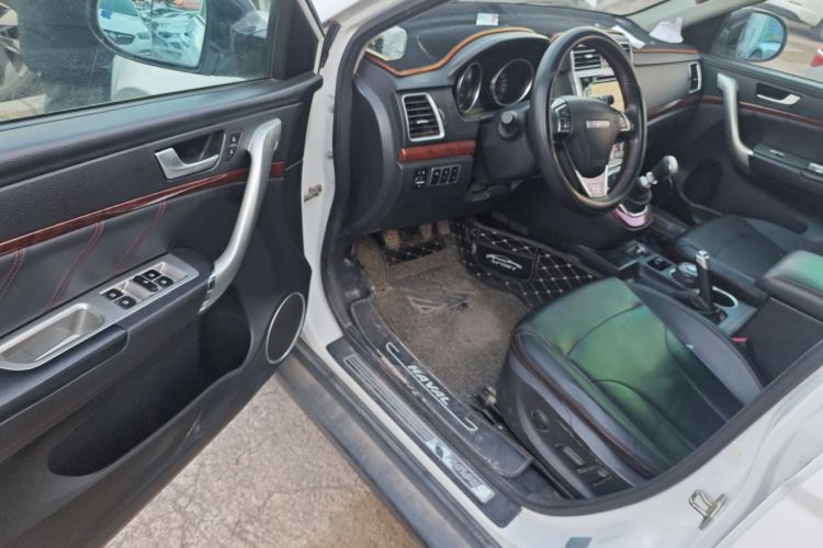 哈弗H6 2017款 红标 运动版 1.5T 手动两驱精英型中控内饰7003