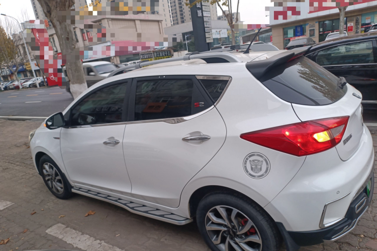 江汽集团 瑞风S2 2017款 1.5L CVT豪华智能型车身外观4