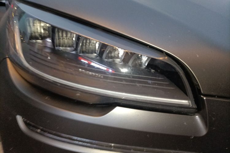 林肯 飞行家 2020款 3.0T V6 四驱尊雅版车身外观8