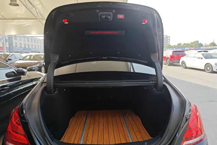 奔驰S级 2017款 S 320 L 商务型机舱底盘23