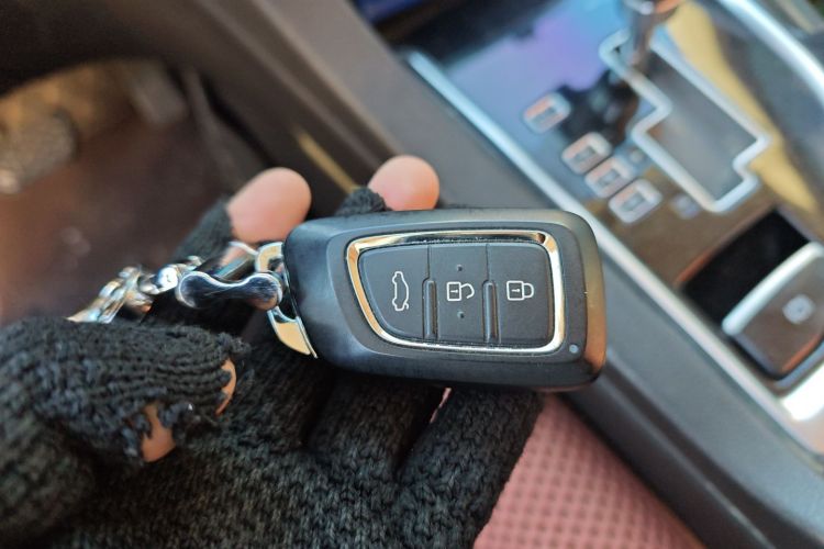 东风风神AX7 2015款 2.0L 自动智逸型中控内饰11