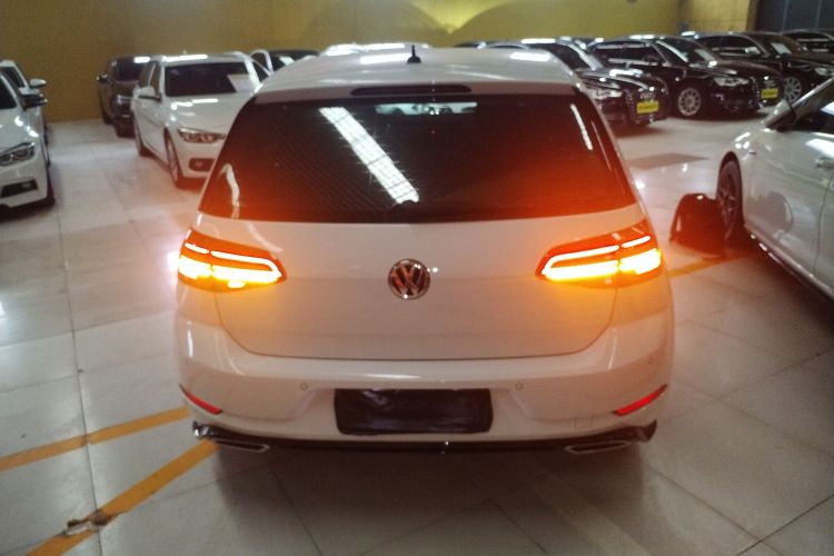 大众 高尔夫 2020款 挚爱版 280TSI DSG R-Line车身外观6