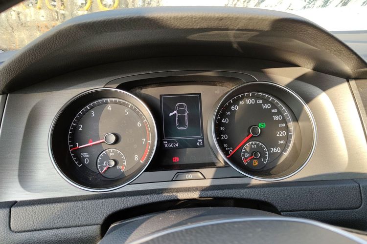 大众 高尔夫 2016款 1.6L 自动舒适型中控内饰14