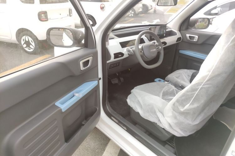 吉利银河 2024款 熊猫mini 200km 耐力熊中控内饰20