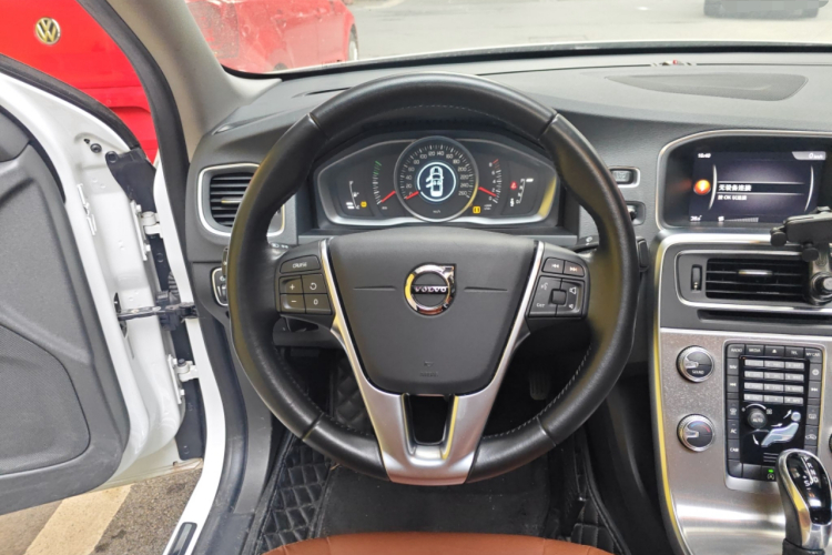 沃尔沃S60 2018款 S60L T3 智进进取版中控内饰13