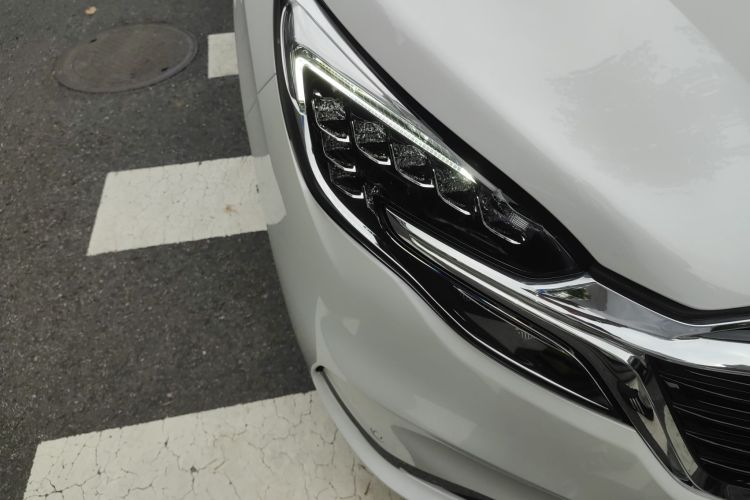 别克GL8 2022款 ES陆尊 653T 豪华型车身外观6006