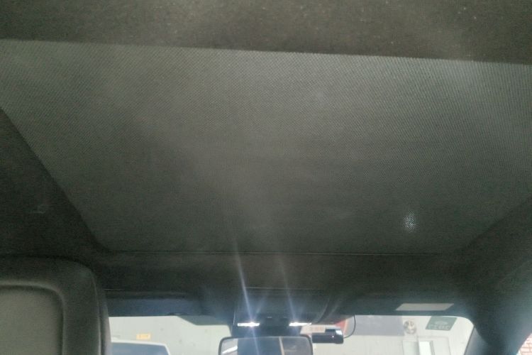 福特 福克斯 2020款 三厢 EcoBoost 180 自动ST Line局部细节22