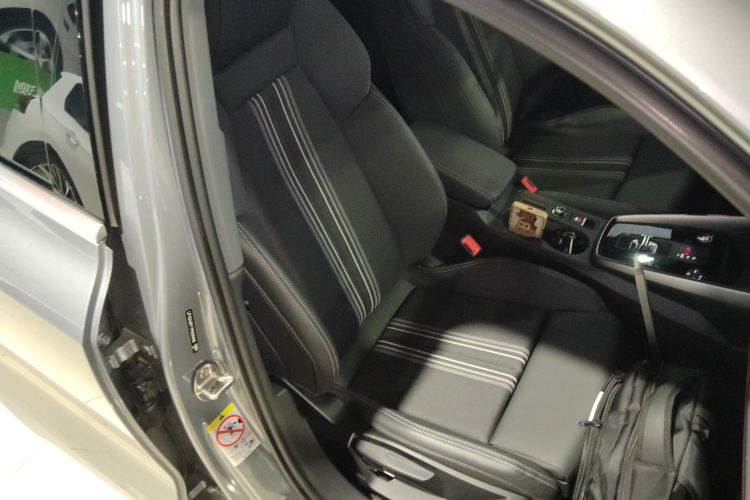 奥迪A3 2024款 A3L Limousine 35 TFSI 时尚运动型中控内饰41