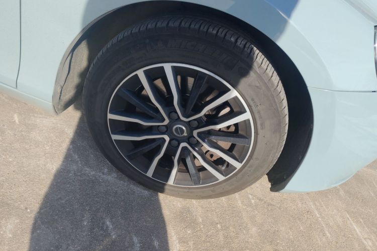 沃尔沃V40 2019款 T3 智逸版车身外观10