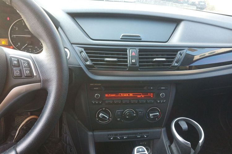 宝马X1 2015款 sDrive18i 时尚晋级版中控内饰16